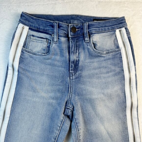 Blanknyc Light Wash Skinny Jeans W/ White Side Zipper & Raw Hem Size 27 - Picture 5 of 15
